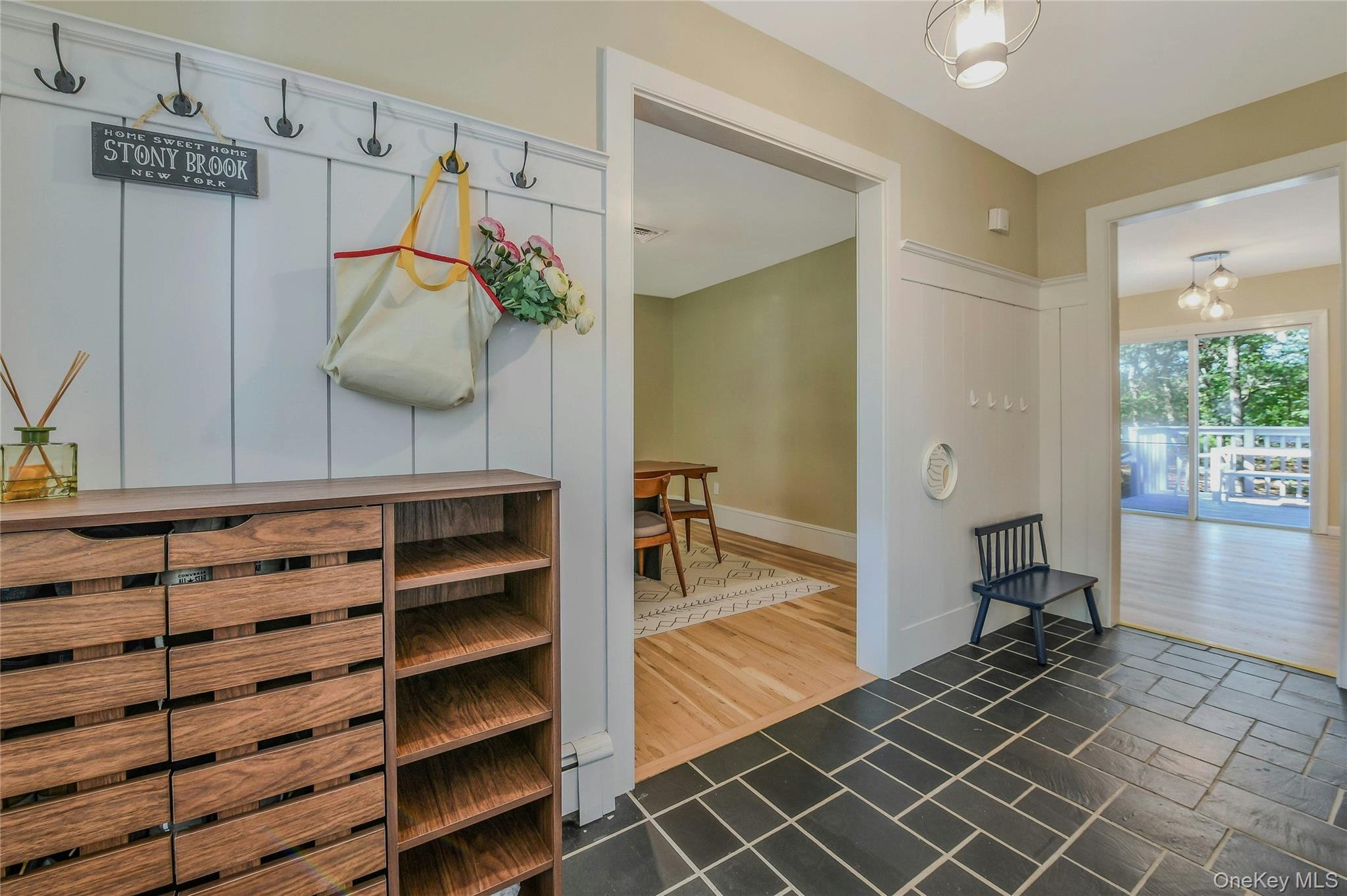 19 Fox Road, East Setauket, NY 11733