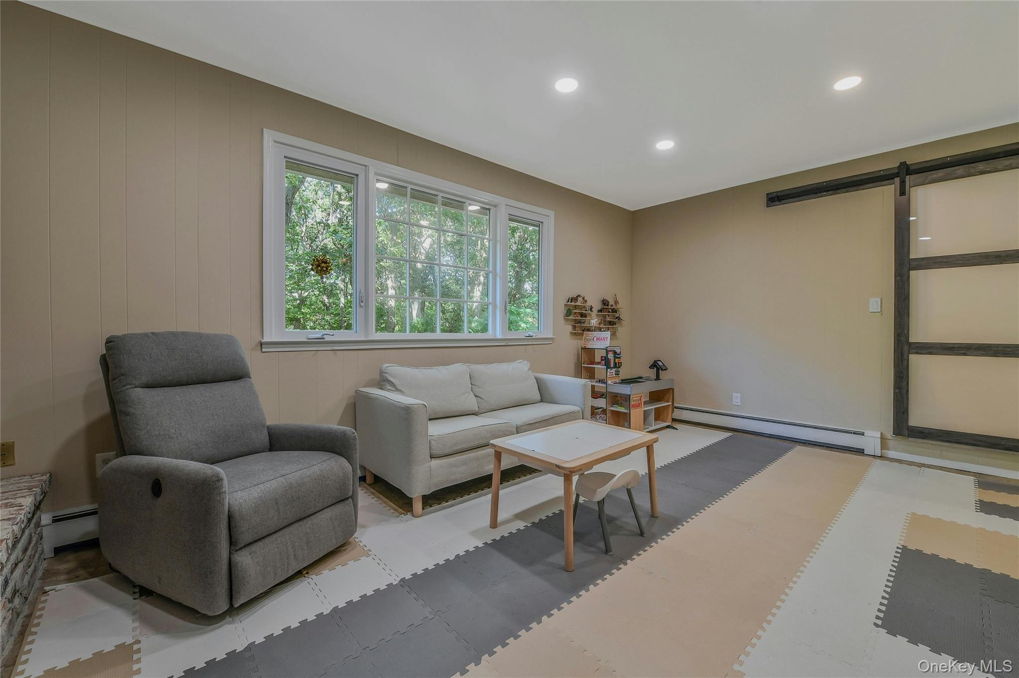 19 Fox Road, East Setauket, NY 11733