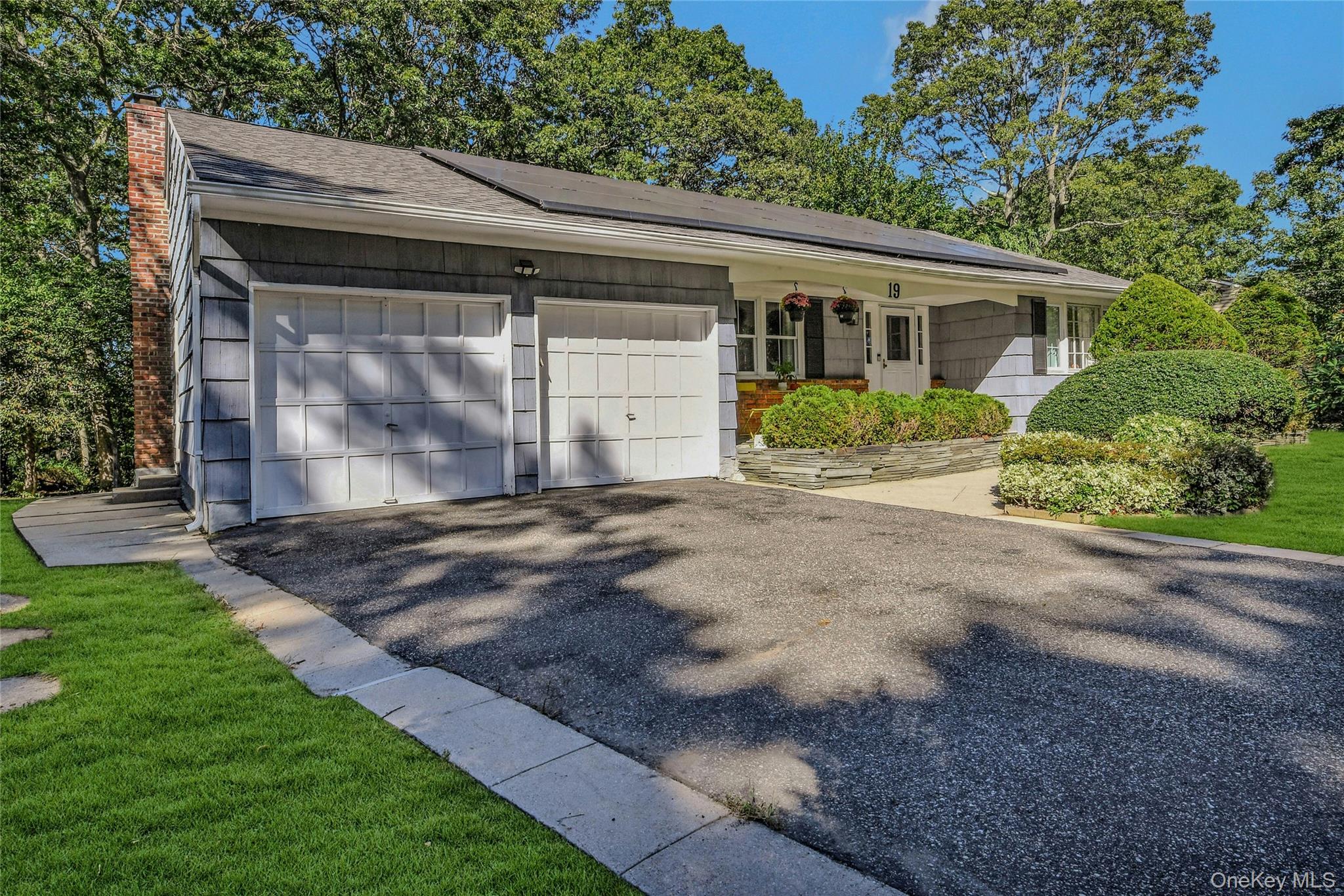 19 Fox Road, East Setauket, NY 11733