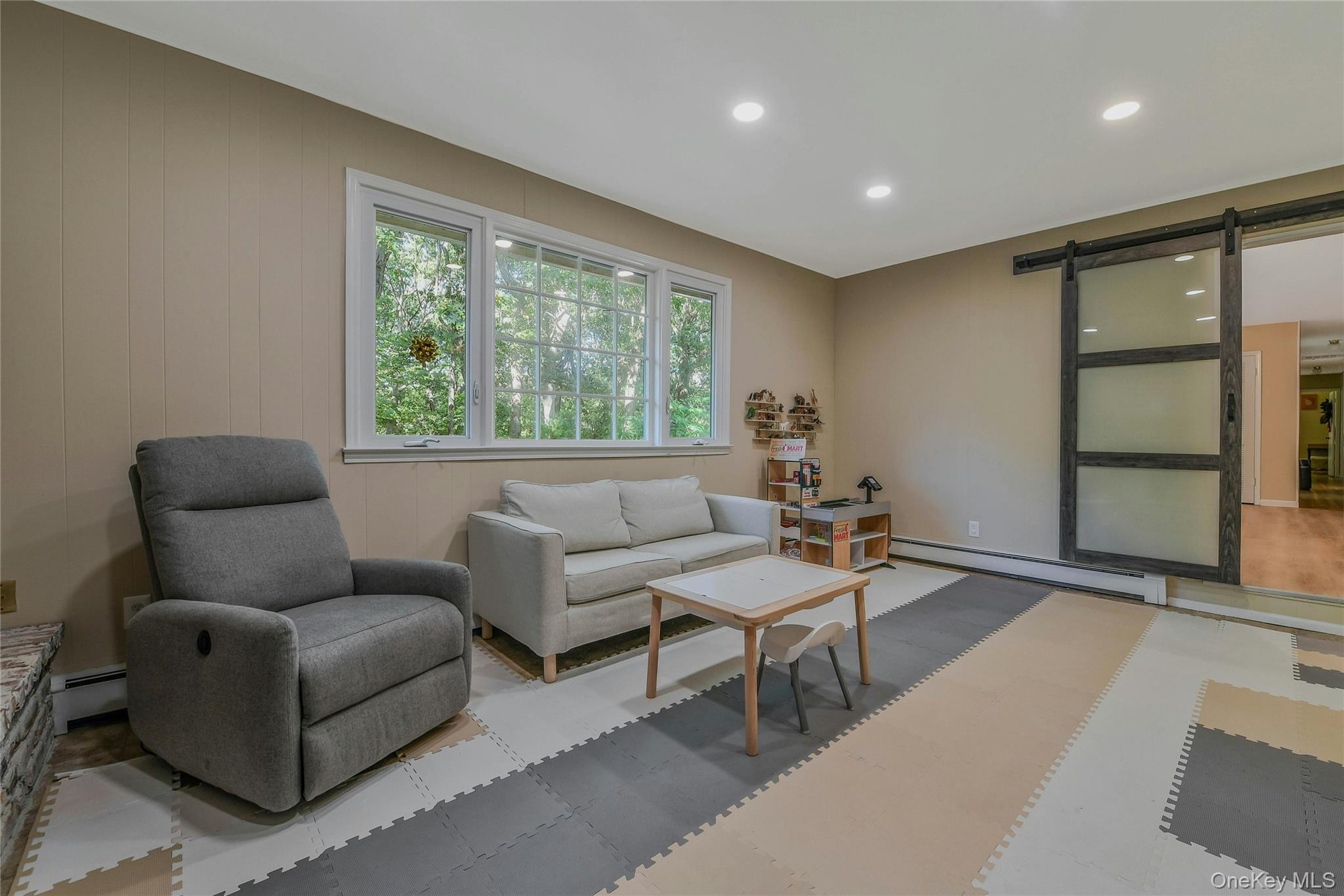 19 Fox Road, East Setauket, NY 11733