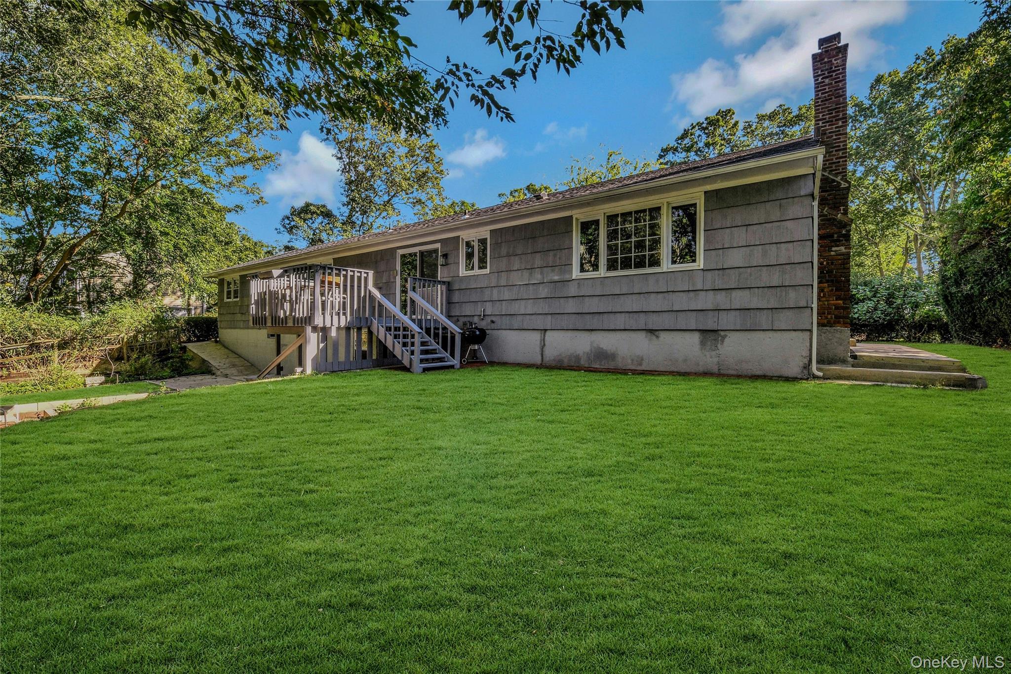 19 Fox Road, East Setauket, NY 11733