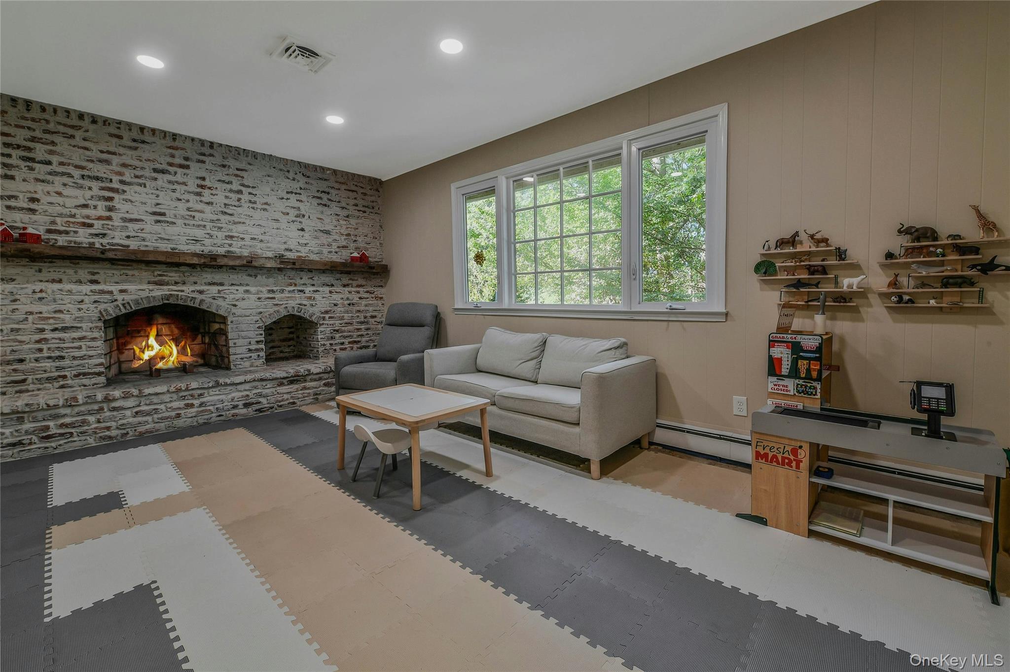 19 Fox Road, East Setauket, NY 11733