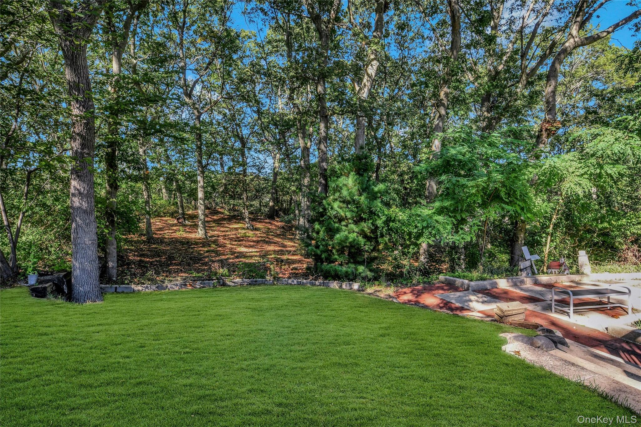 19 Fox Road, East Setauket, NY 11733