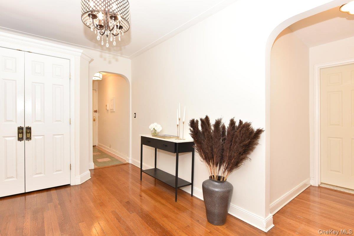 106 S Village Avenue # 1D, Rockville Centre, NY 11572