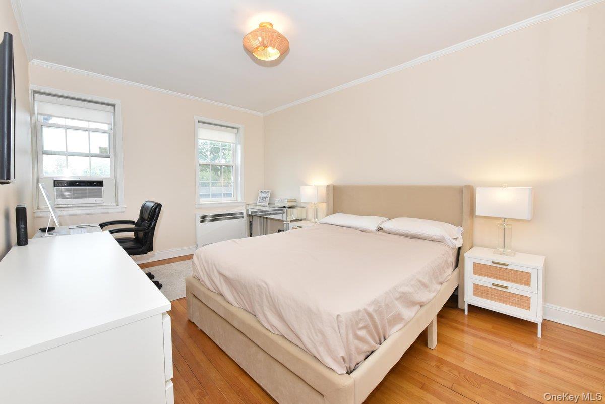 106 S Village Avenue # 1D, Rockville Centre, NY 11572