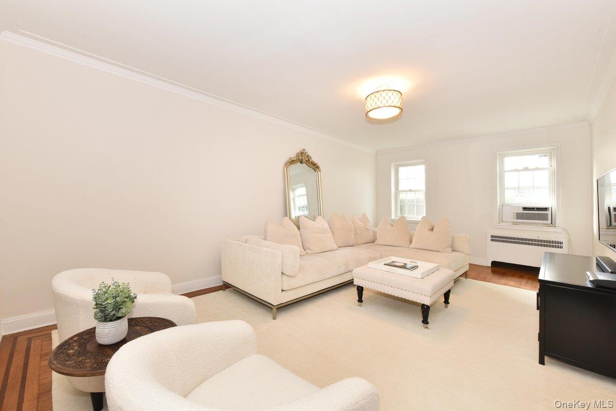 106 S Village Avenue # 1D, Rockville Centre, NY 11572