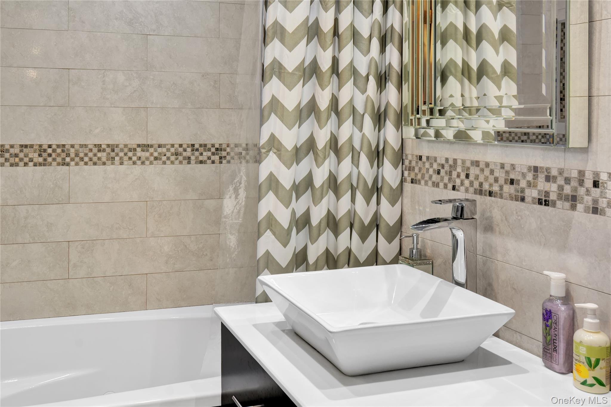 315 W 232nd Street # 1F, Bronx, NY 10463