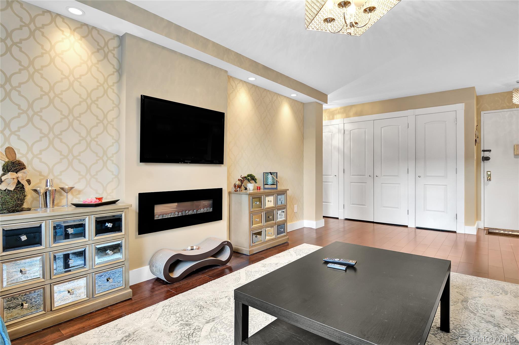 315 W 232nd Street # 1F, Bronx, NY 10463