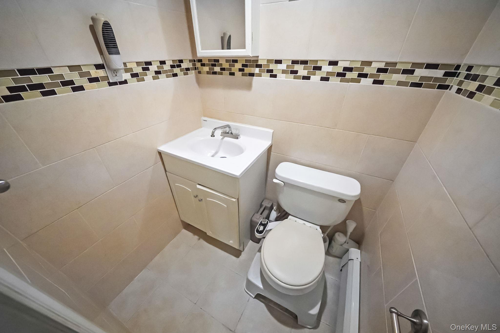 13437 157th Street, Jamaica, NY 11434