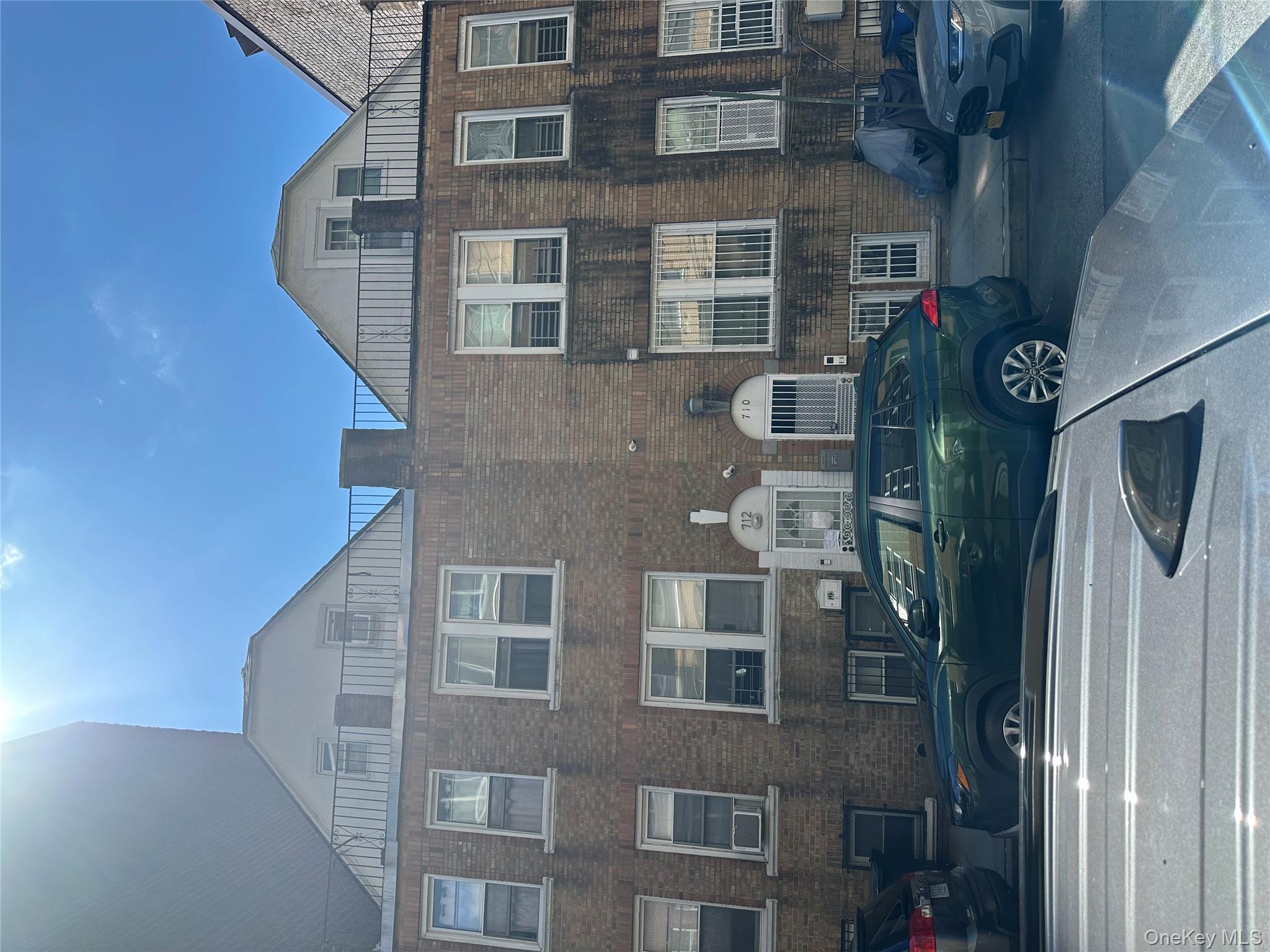 712 E 211th Street, Bronx, NY 10467