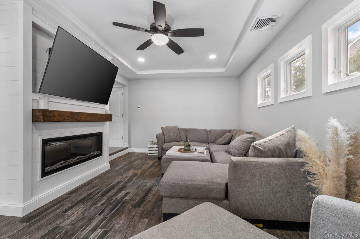 117 N 1st Street, Sayville, NY 11782