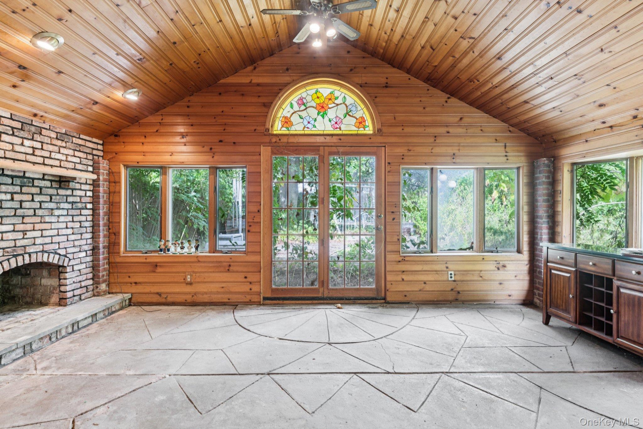 24 3rd Avenue, Central Islip, NY 11722