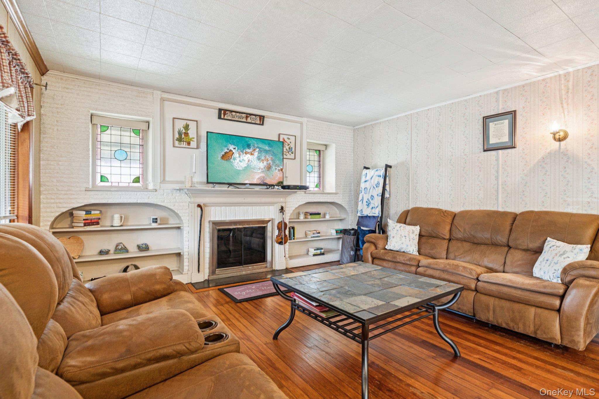 24 3rd Avenue, Central Islip, NY 11722