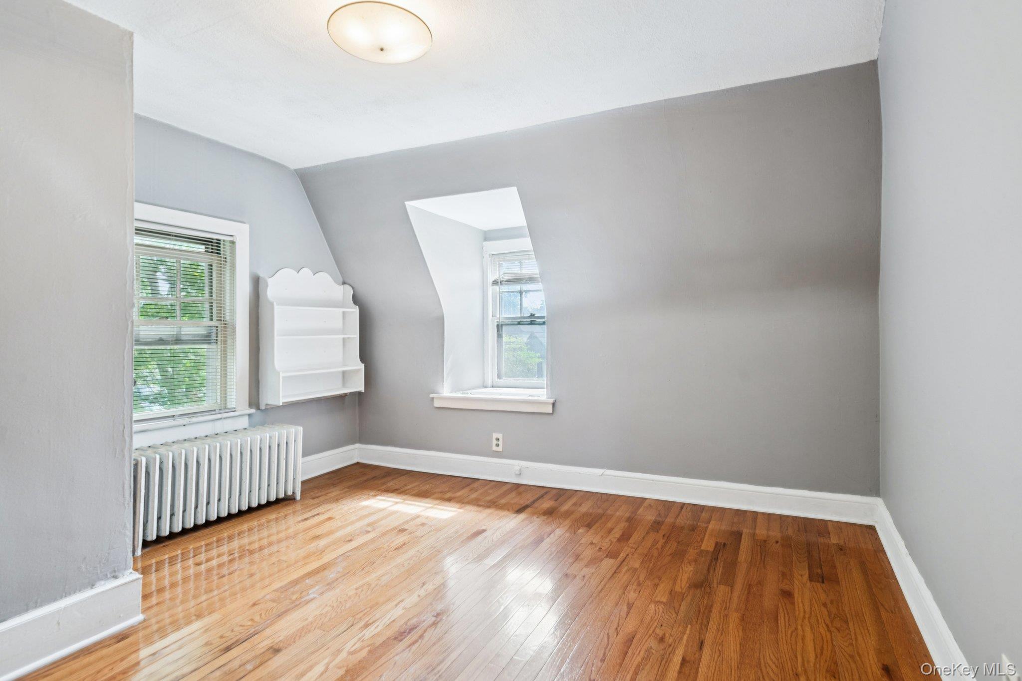 24 3rd Avenue, Central Islip, NY 11722