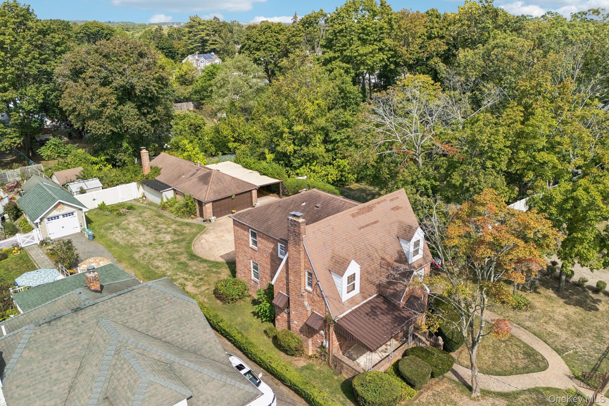 24 3rd Avenue, Central Islip, NY 11722