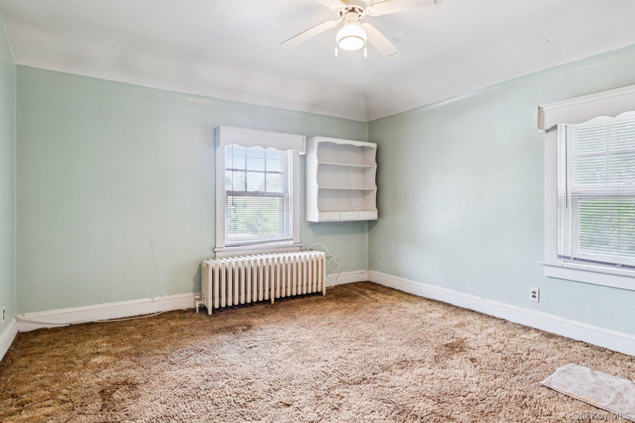 24 3rd Avenue, Central Islip, NY 11722