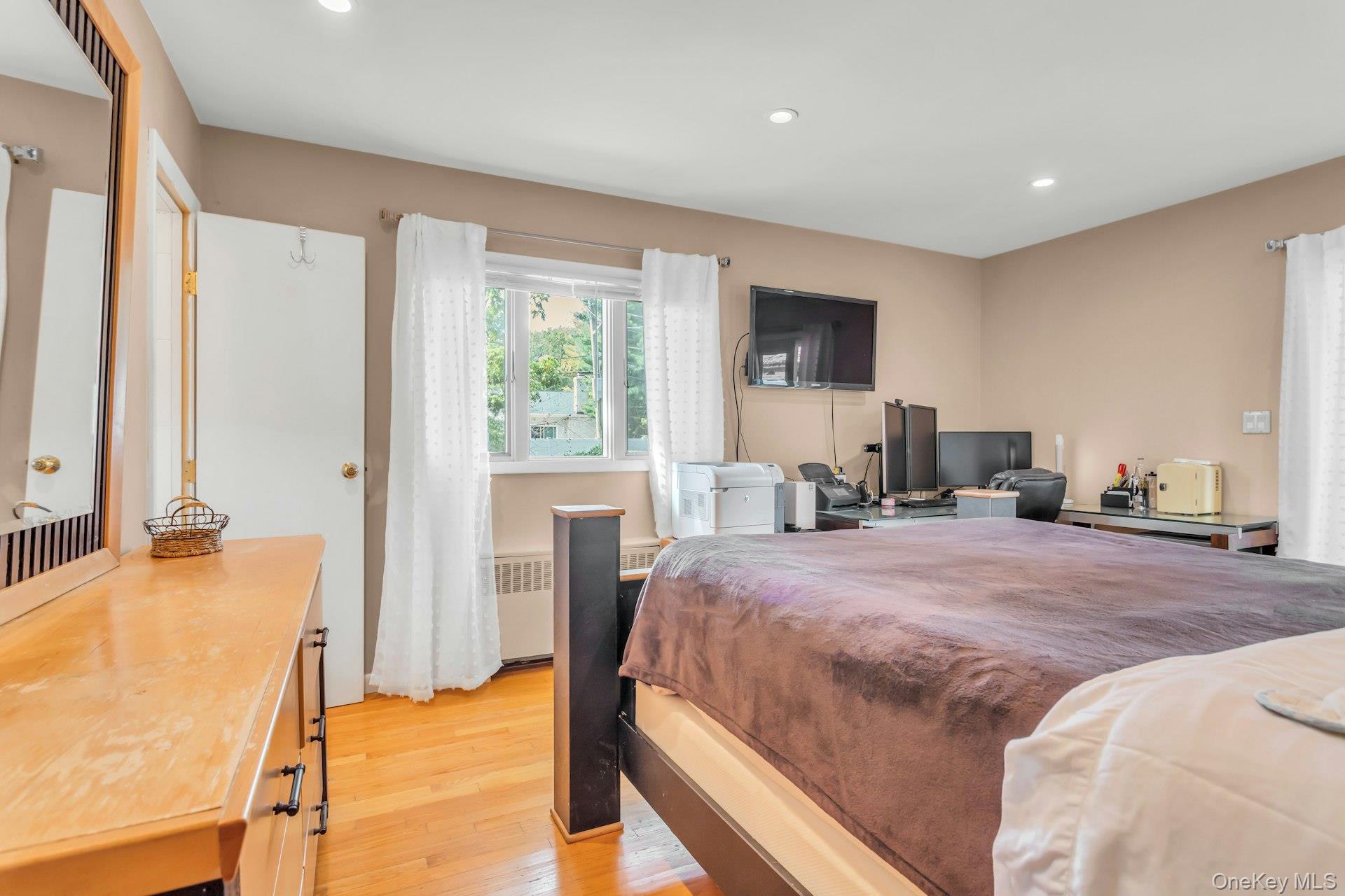 78 Chestnut Street, Glen Cove, NY 11542