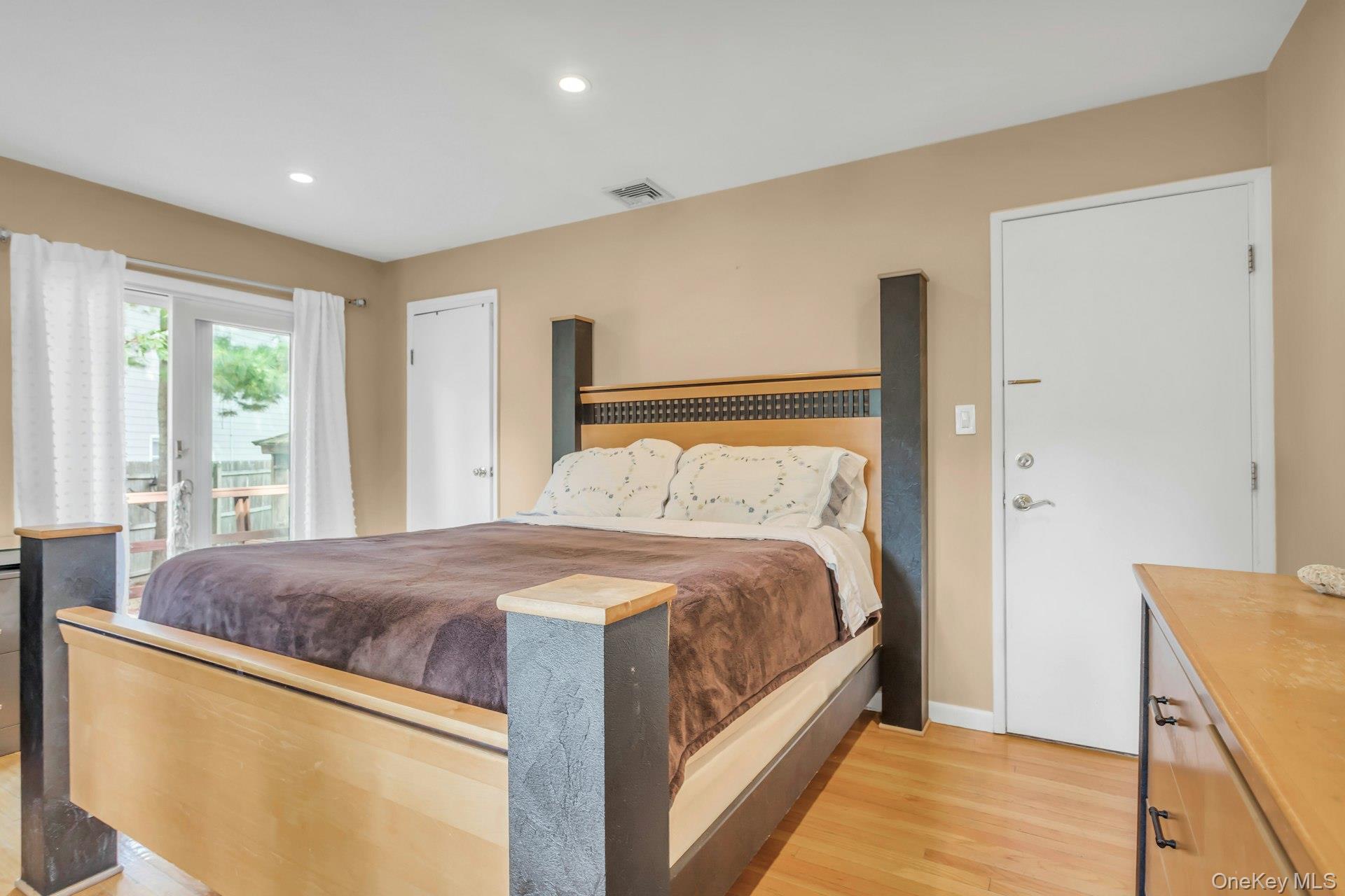 78 Chestnut Street, Glen Cove, NY 11542