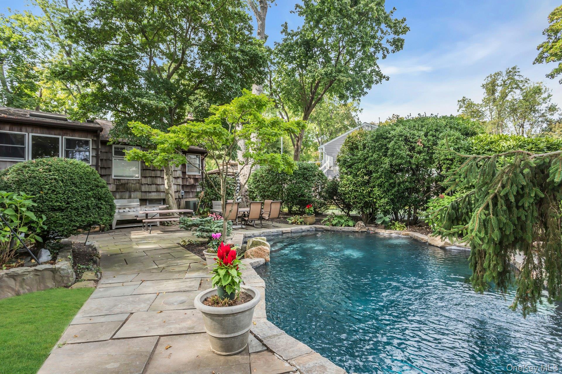 78 Chestnut Street, Glen Cove, NY 11542