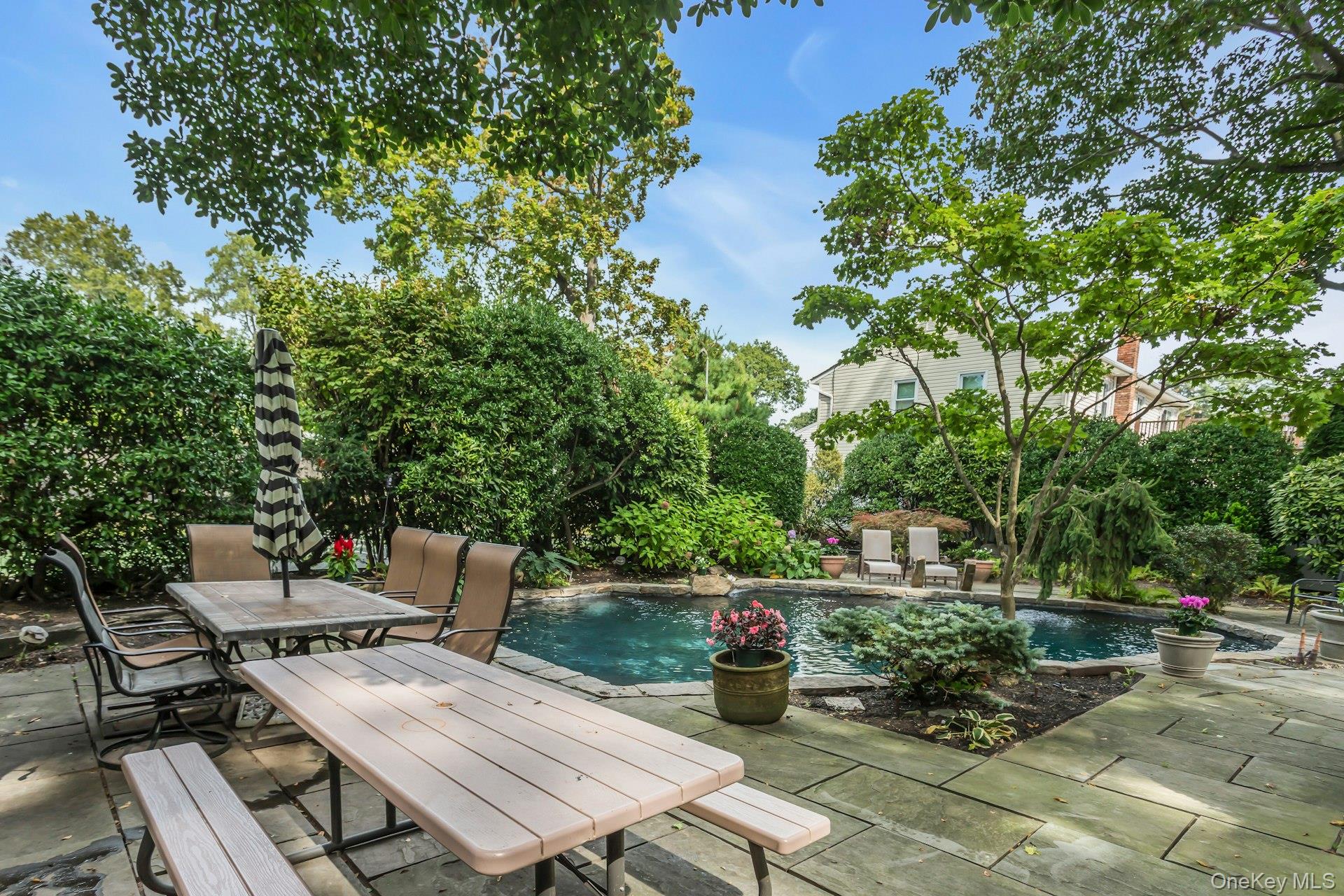 78 Chestnut Street, Glen Cove, NY 11542