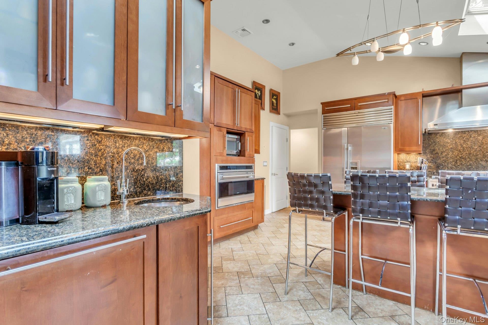 78 Chestnut Street, Glen Cove, NY 11542