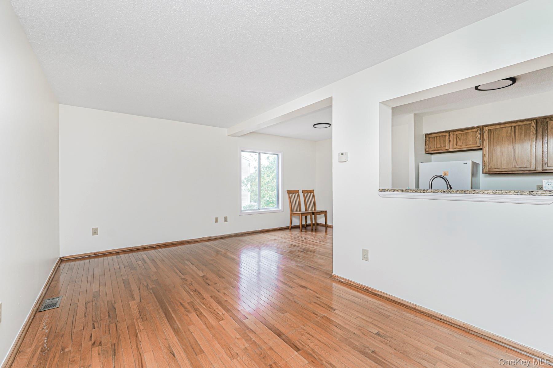 670 Ilyssa Way, Staten Island, NY 10312