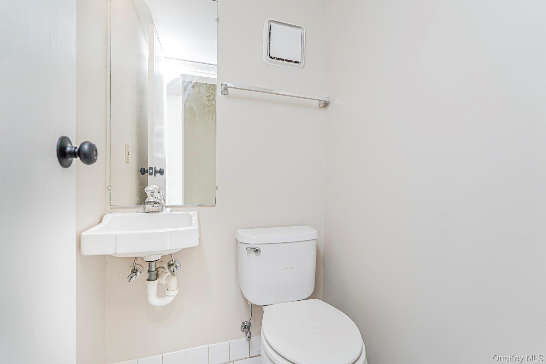 670 Ilyssa Way, Staten Island, NY 10312