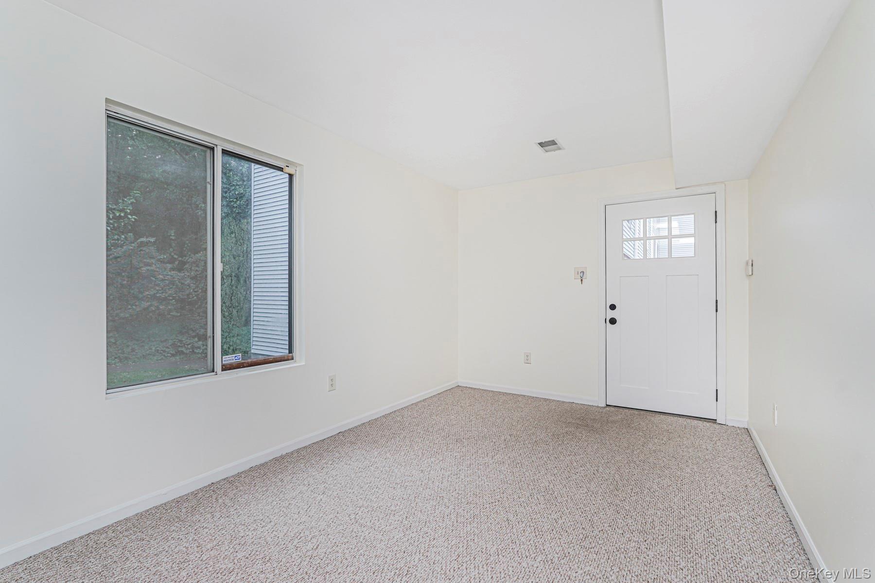 670 Ilyssa Way, Staten Island, NY 10312