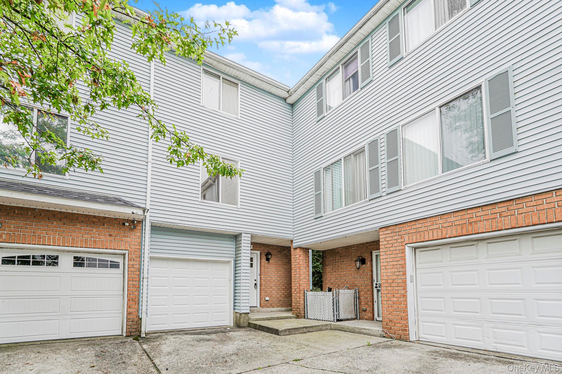 670 Ilyssa Way, Staten Island, NY 10312