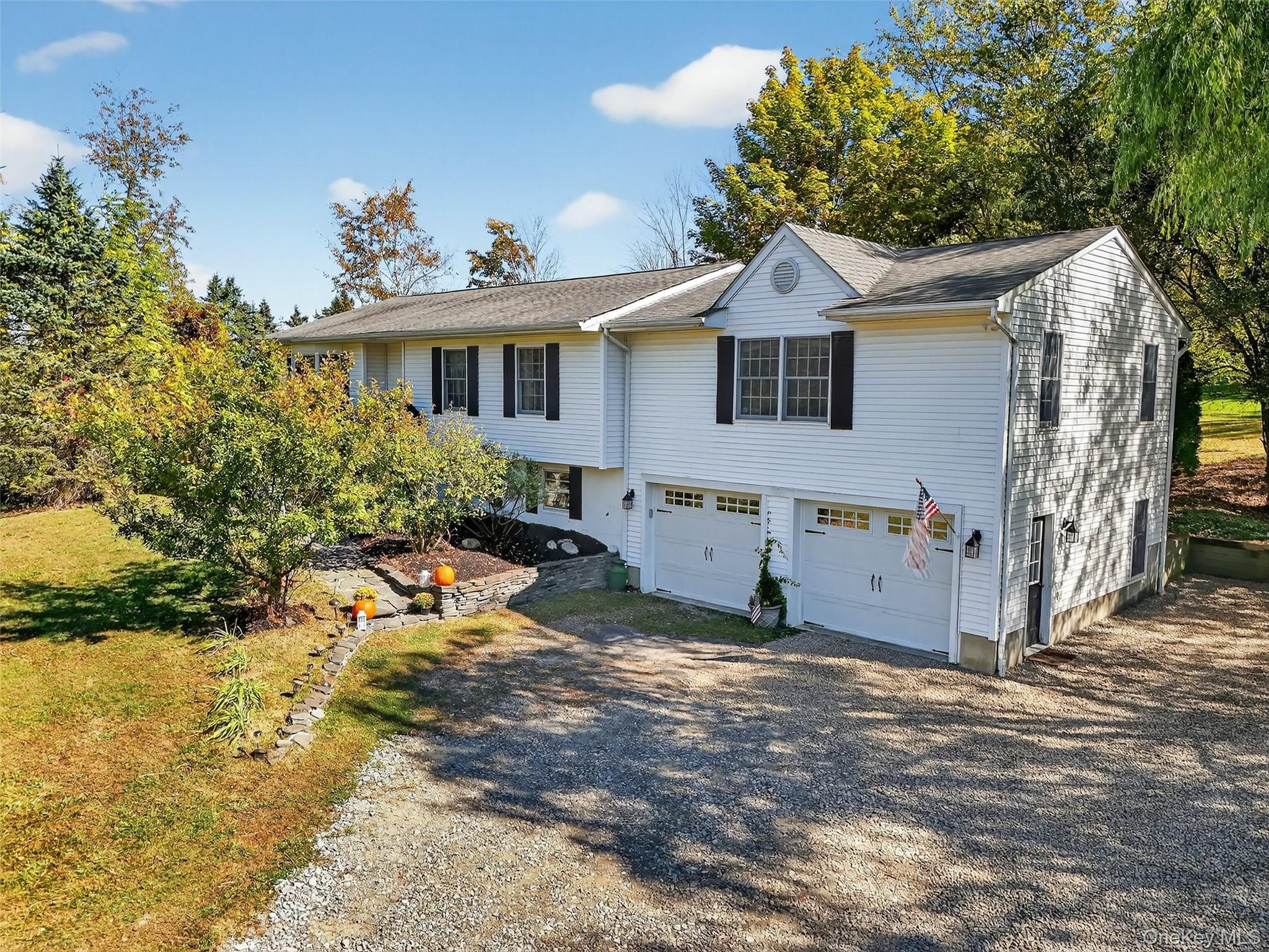 672 Waterbury Hill Road, Lagrangeville, NY 12540