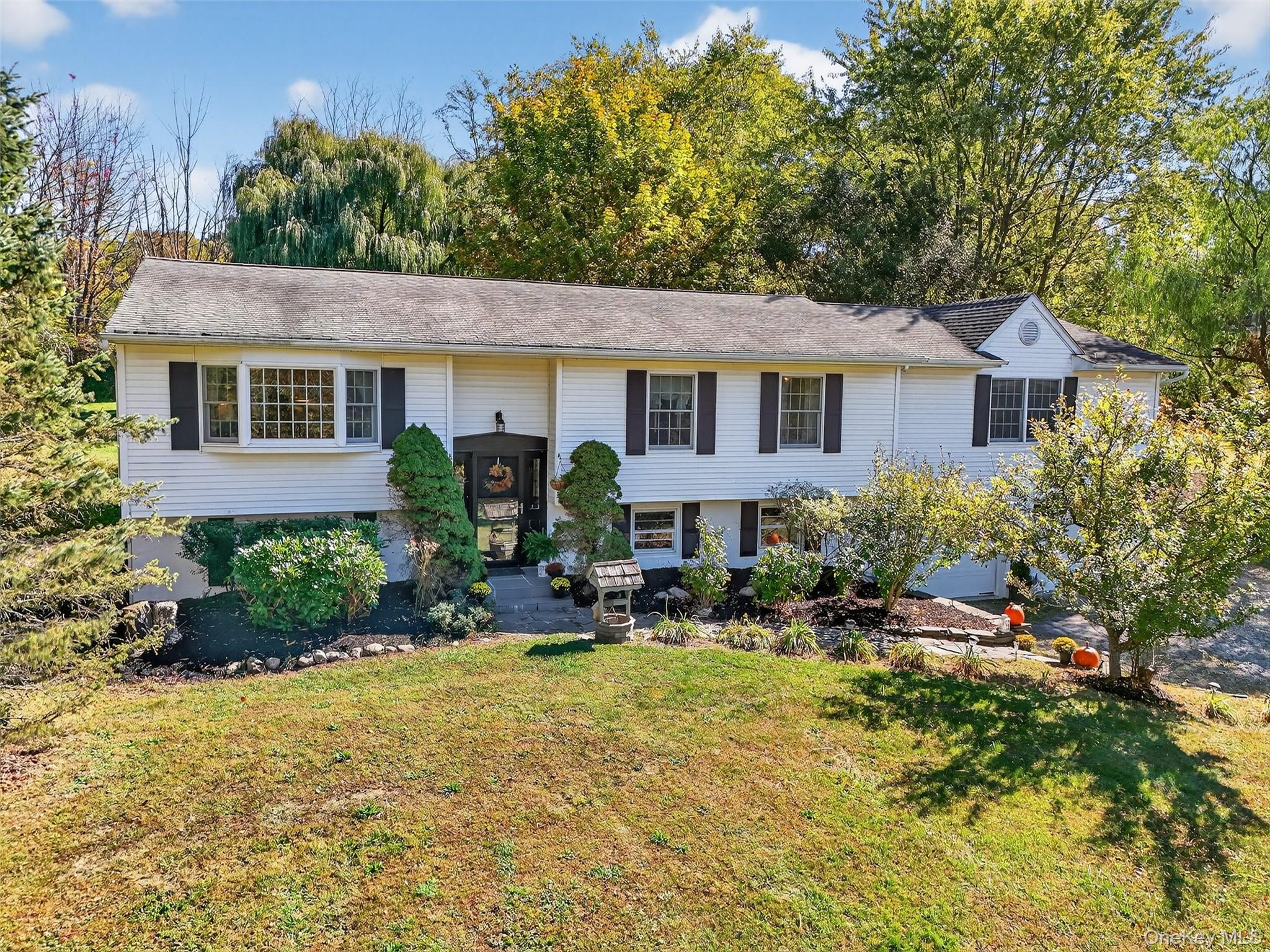 672 Waterbury Hill Road, Lagrangeville, NY 12540