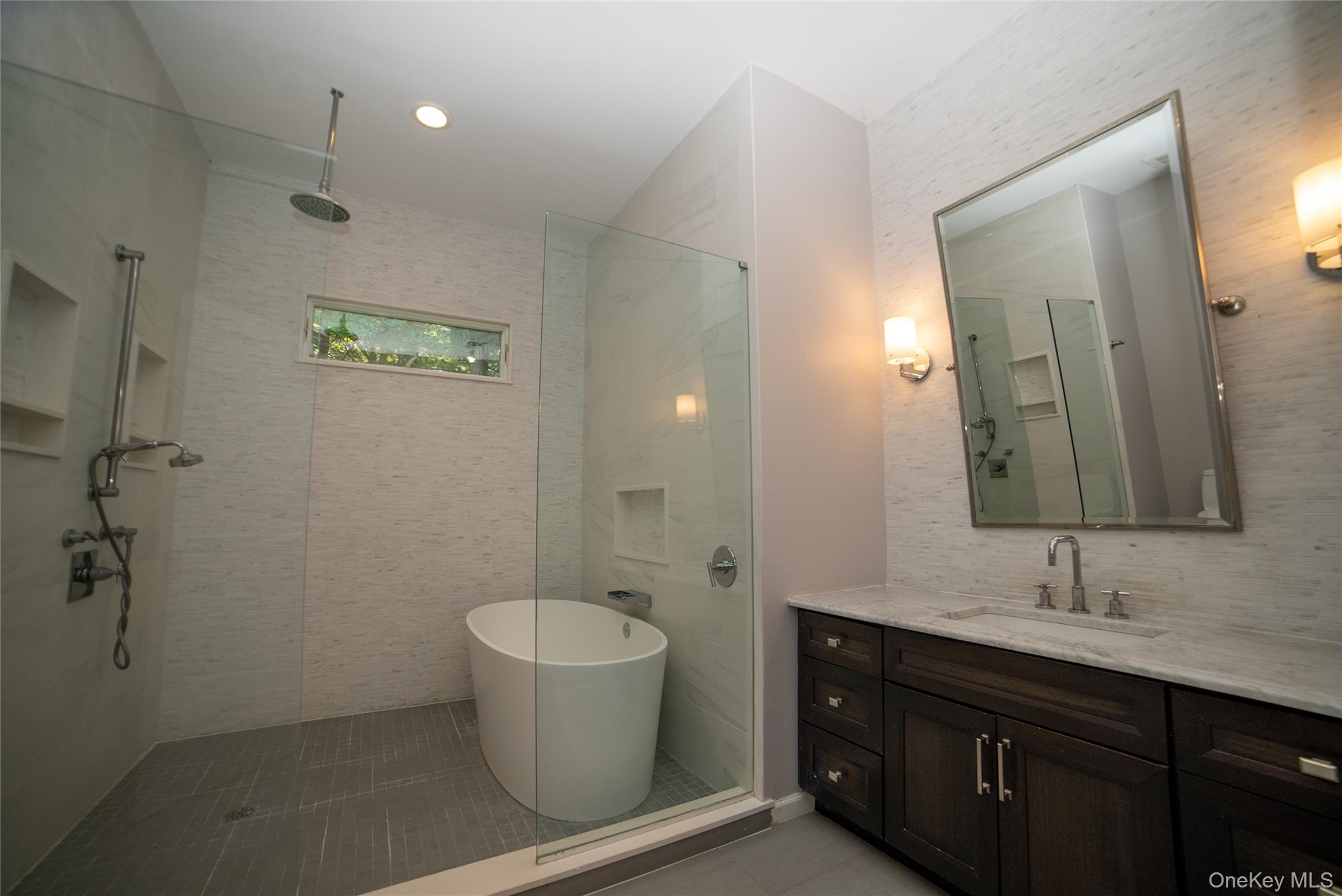 704 Short Beach Road, Nissequogue, NY 11780