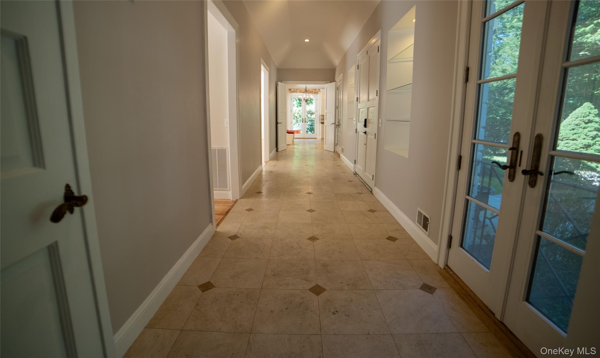 704 Short Beach Road, Nissequogue, NY 11780