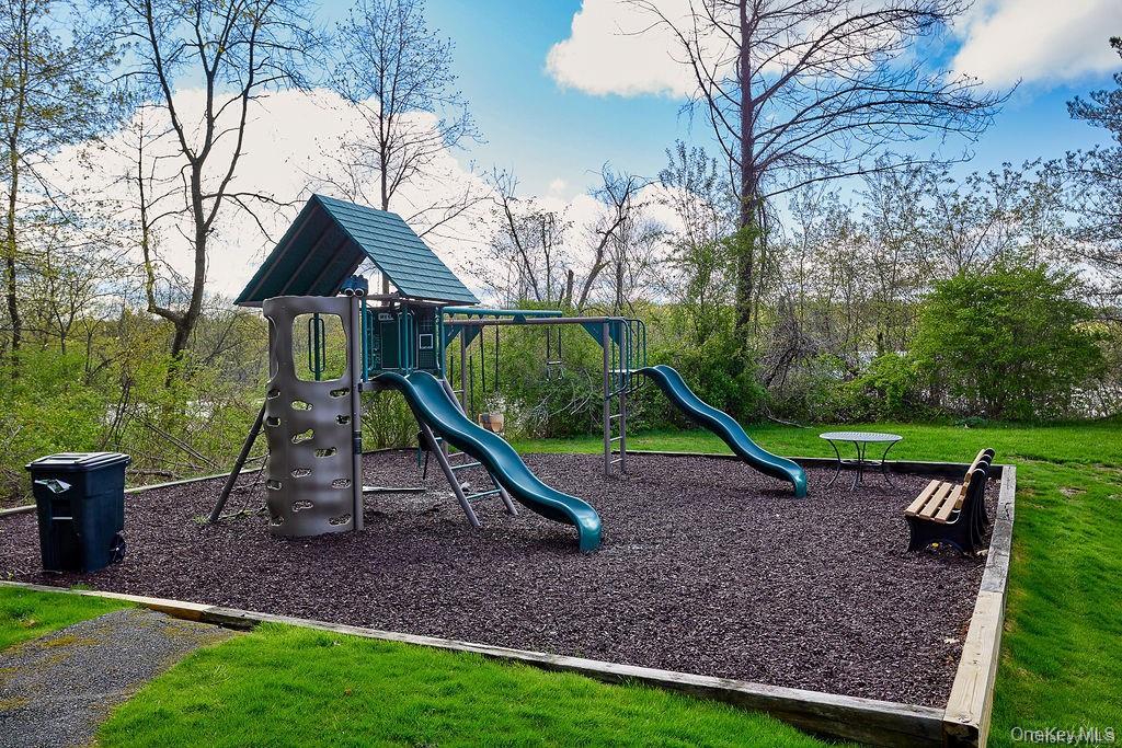 204 Williamsburg Drive, Mahopac, NY 10541