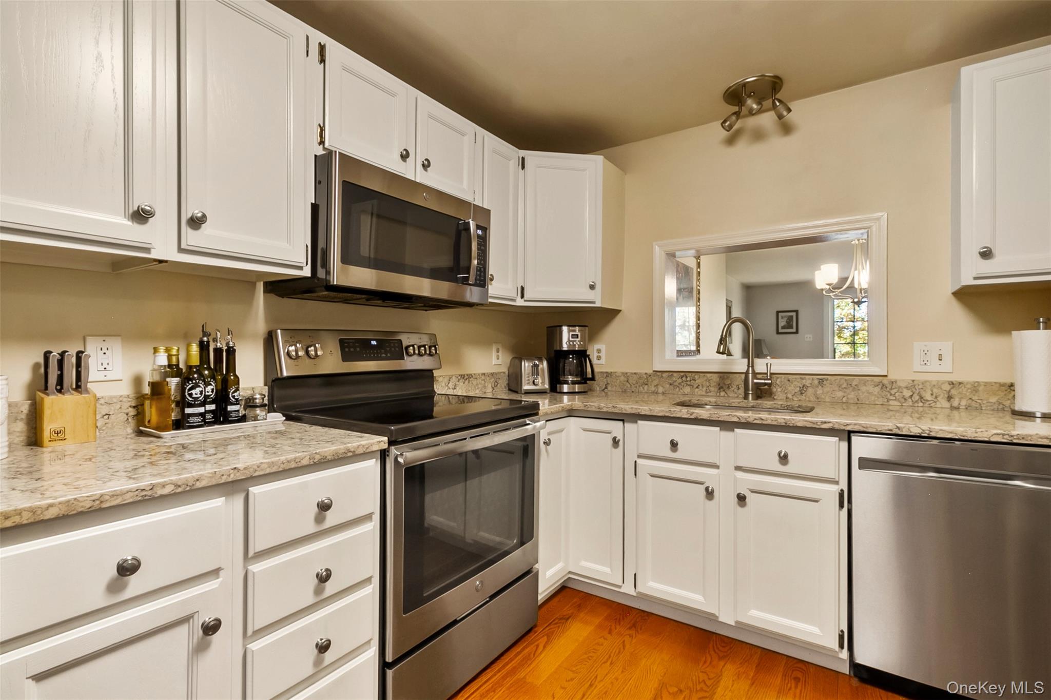 204 Williamsburg Drive, Mahopac, NY 10541