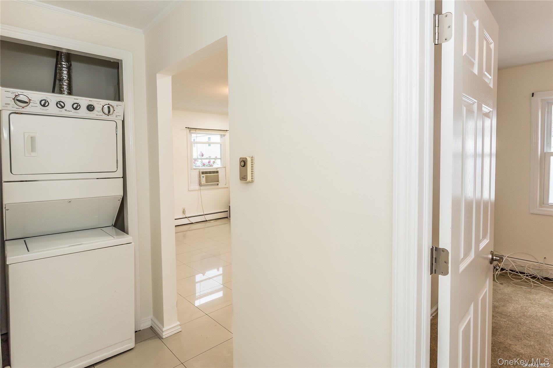 15 Pilot Street, Hempstead, NY 11550