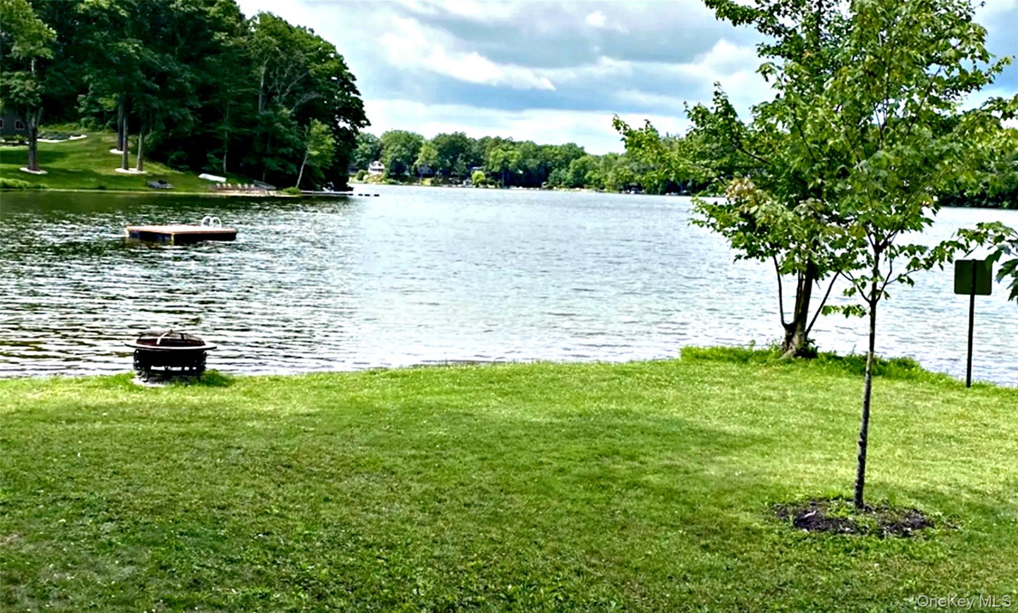 65 Patricia Lane, Clinton Corners, NY 12514