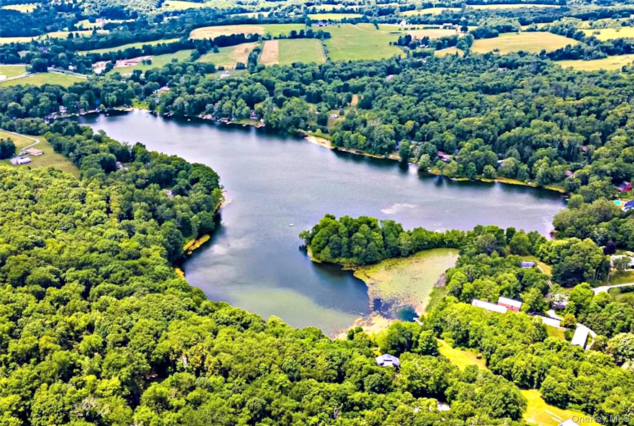 65 Patricia Lane, Clinton Corners, NY 12514