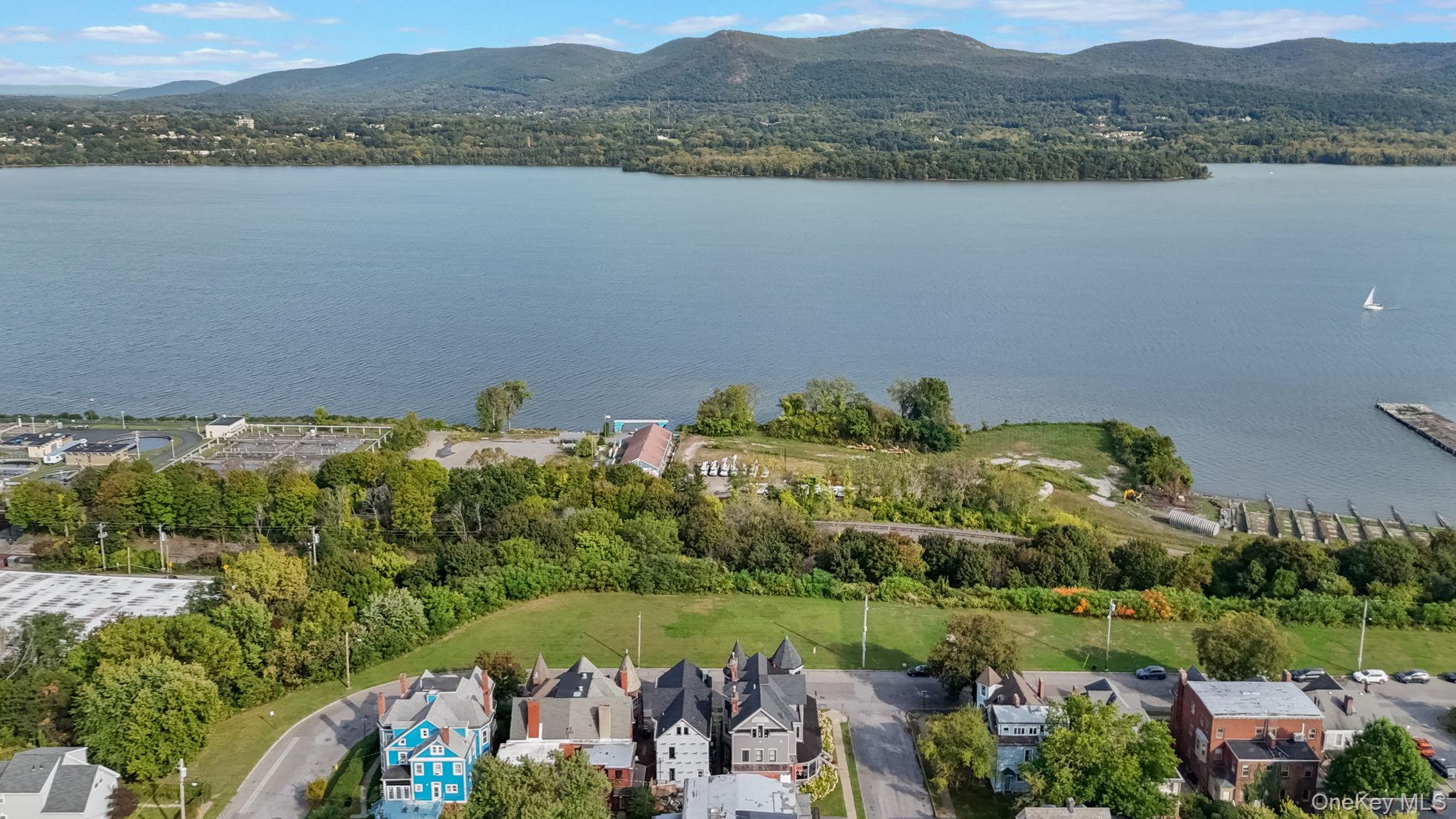 2 Courtney Avenue, Newburgh, NY 12550