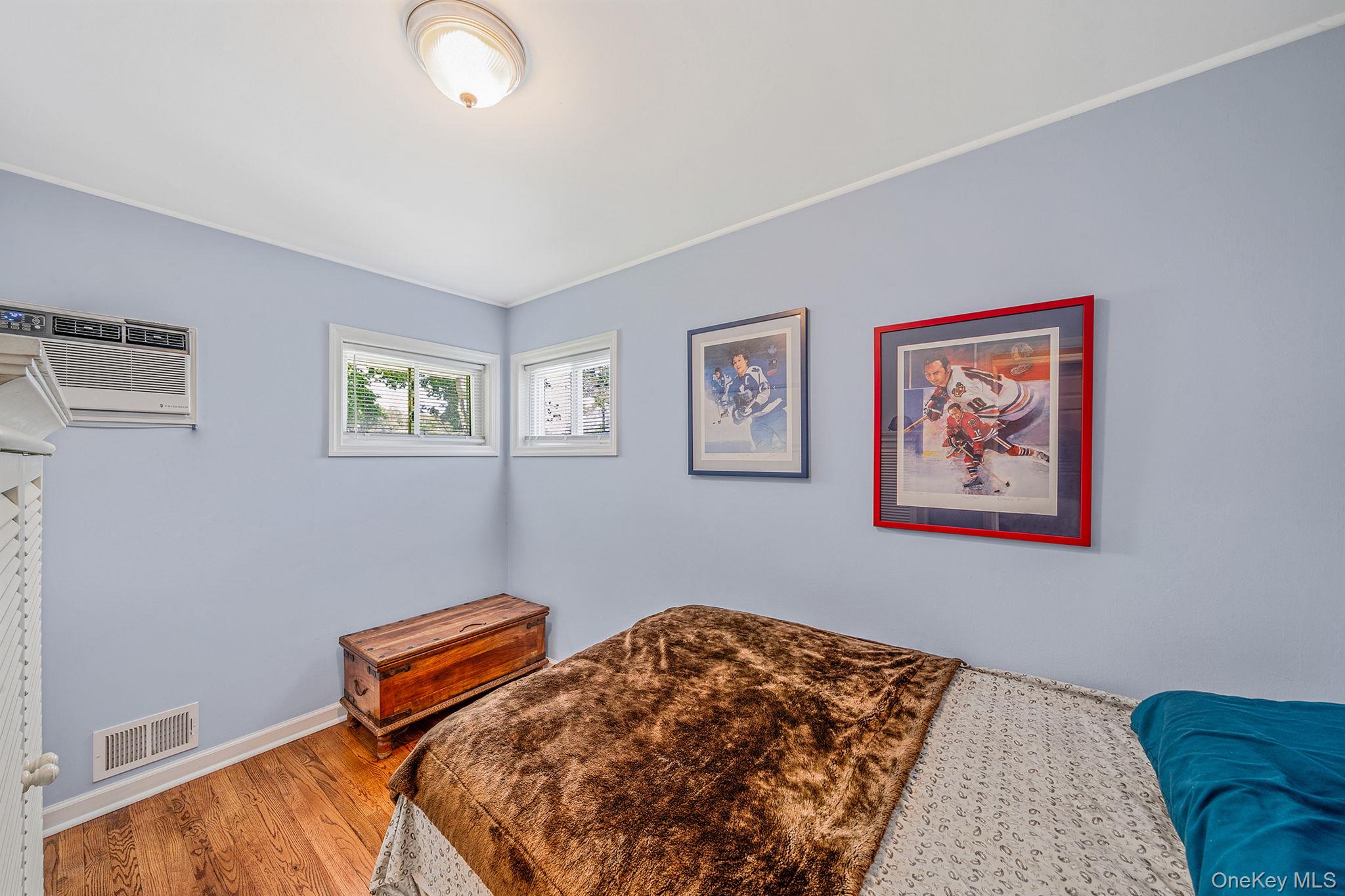 5 Hileen Drive, Kings Park, NY 11754