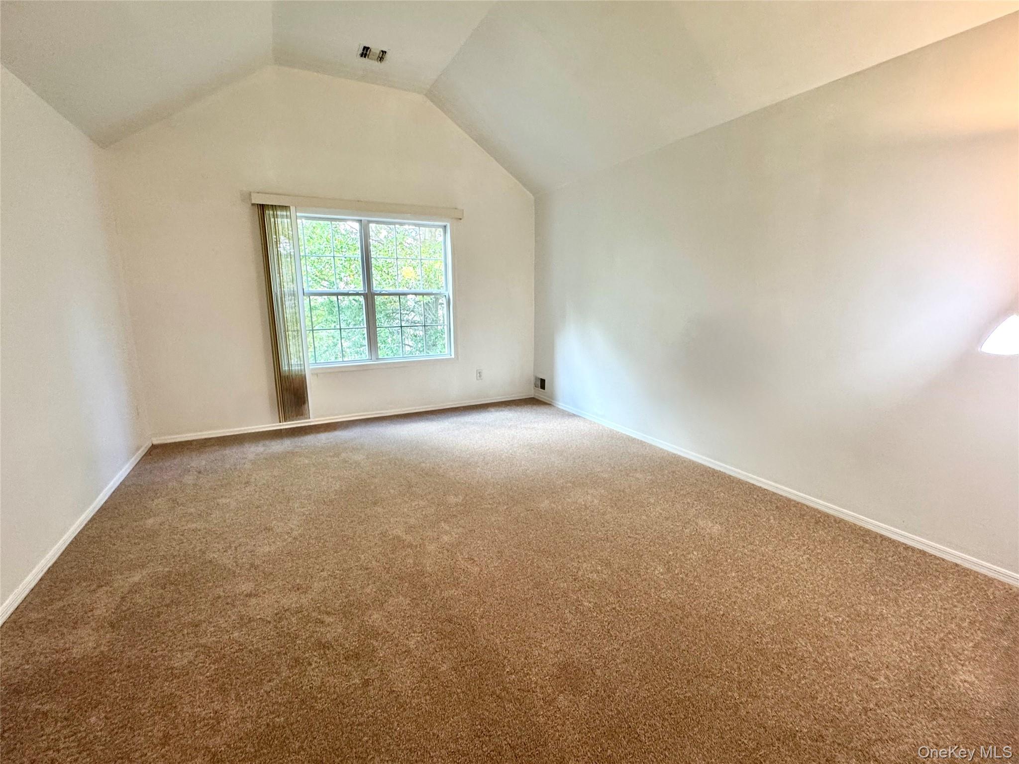 87 Kettles Lane, Medford, NY 11763