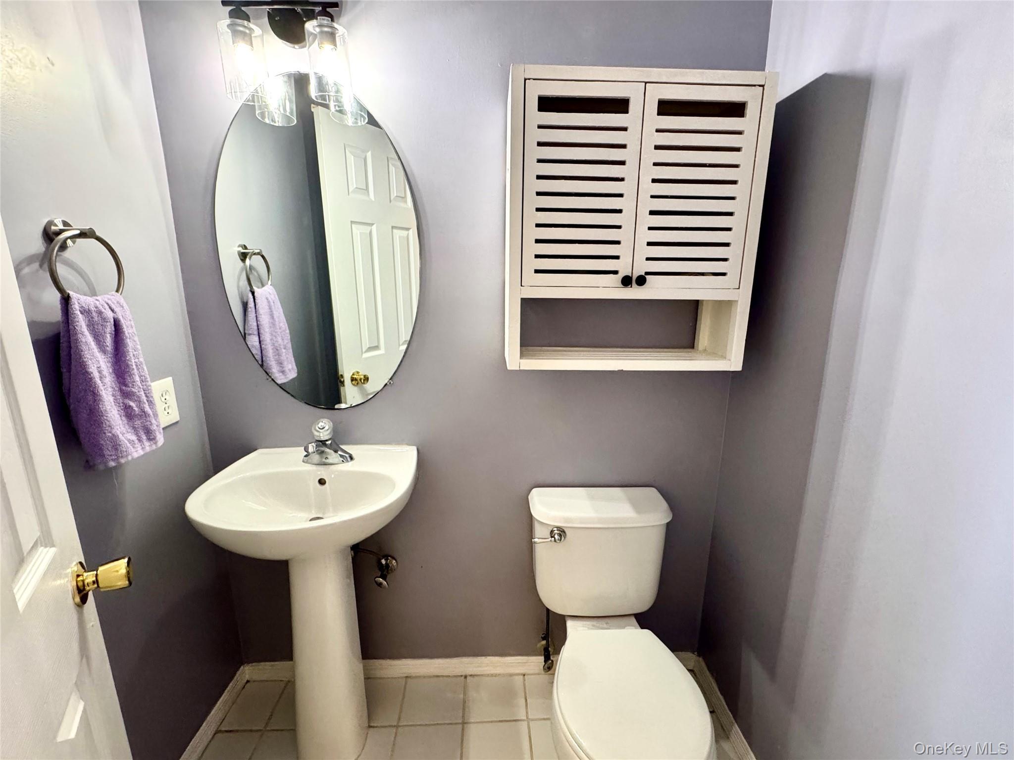 87 Kettles Lane, Medford, NY 11763