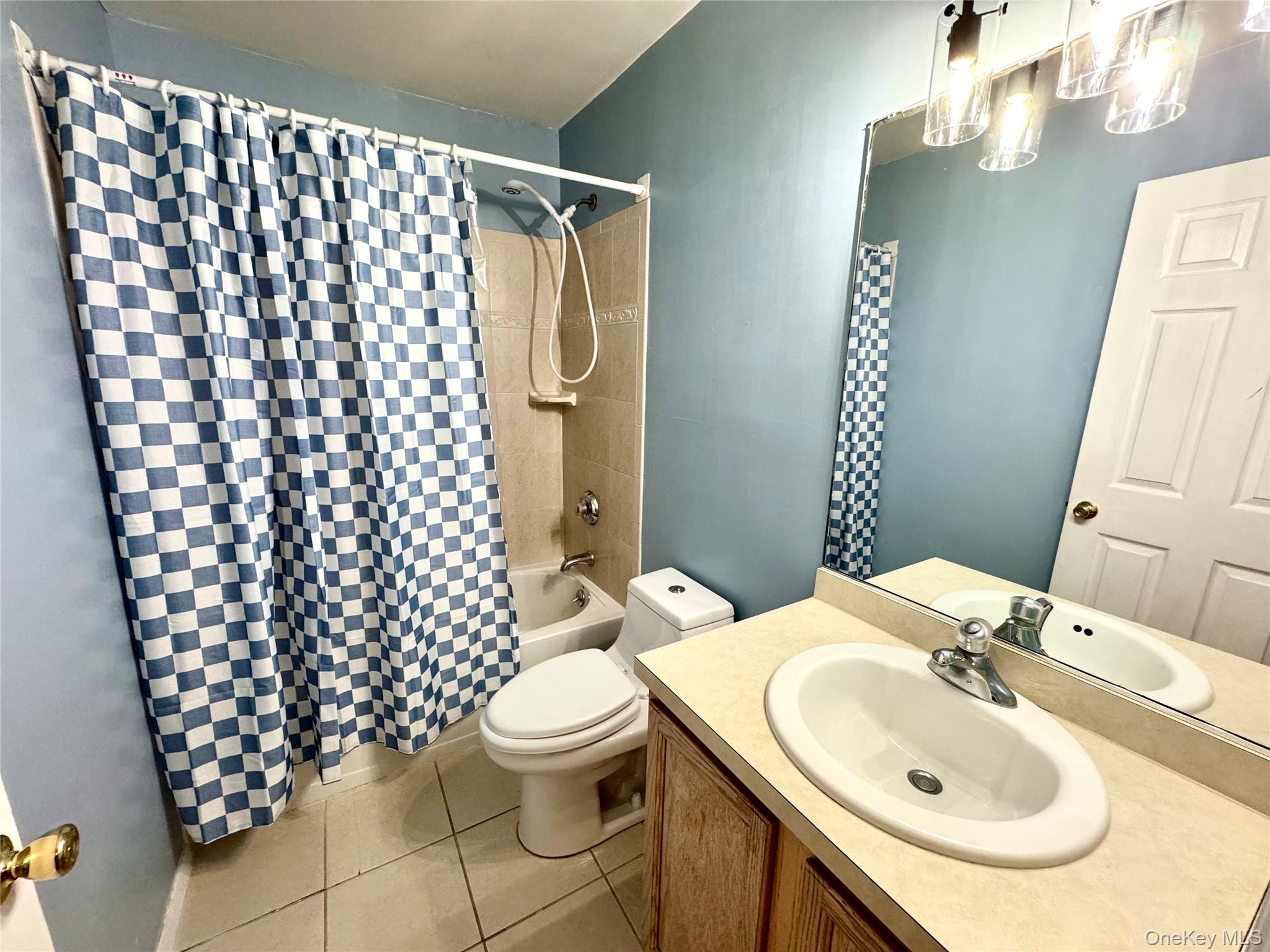 87 Kettles Lane, Medford, NY 11763