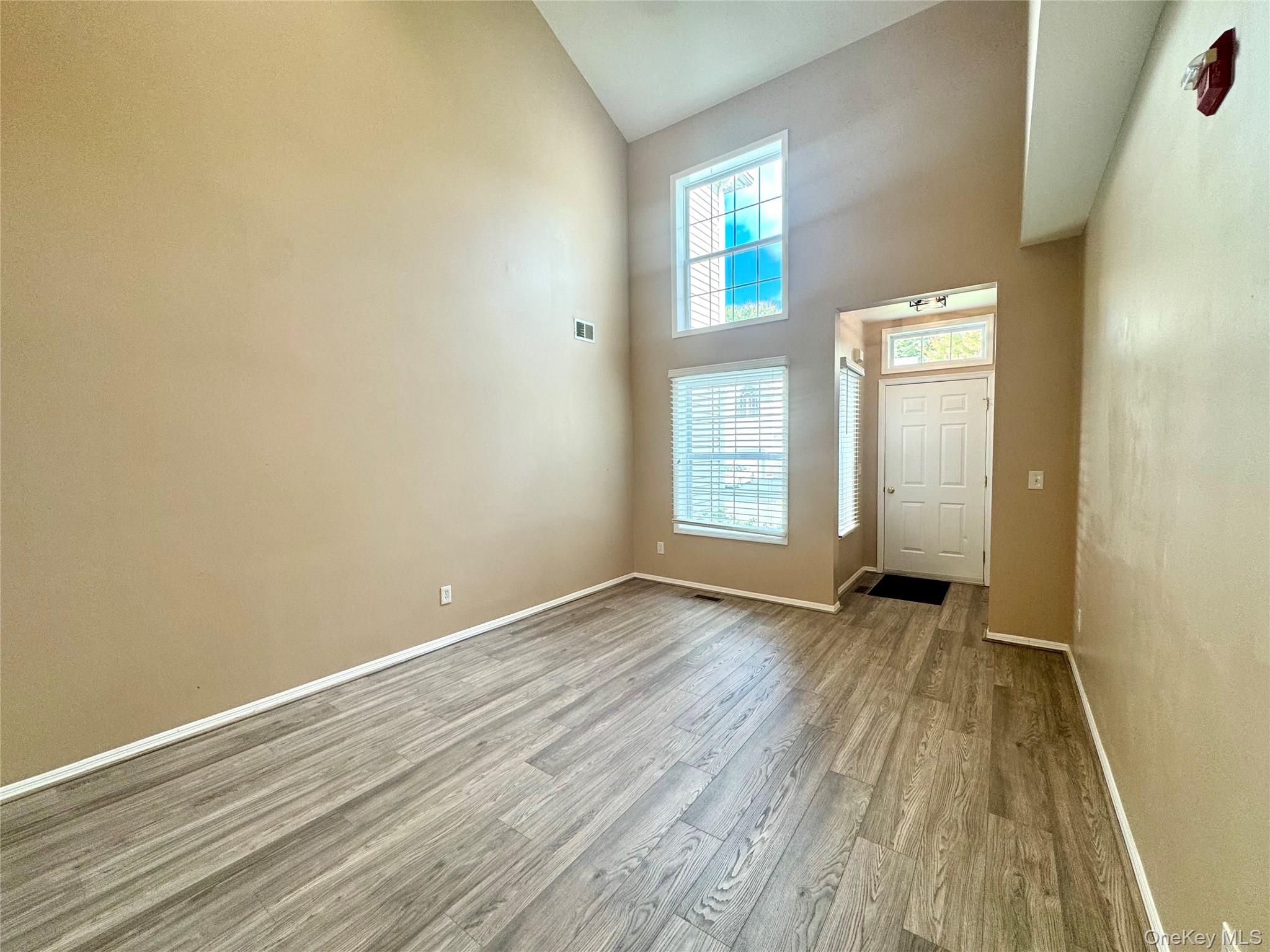 87 Kettles Lane, Medford, NY 11763