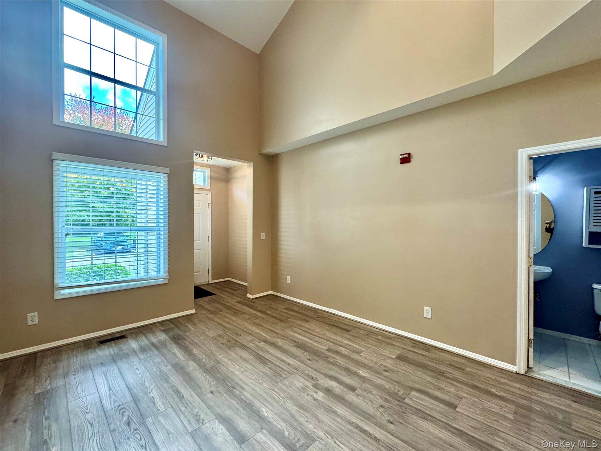 87 Kettles Lane, Medford, NY 11763