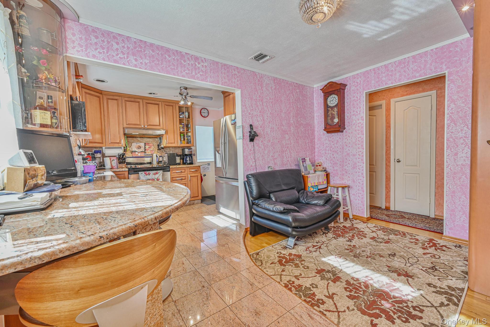 9 Evelyn Lane, Syosset, NY 11791