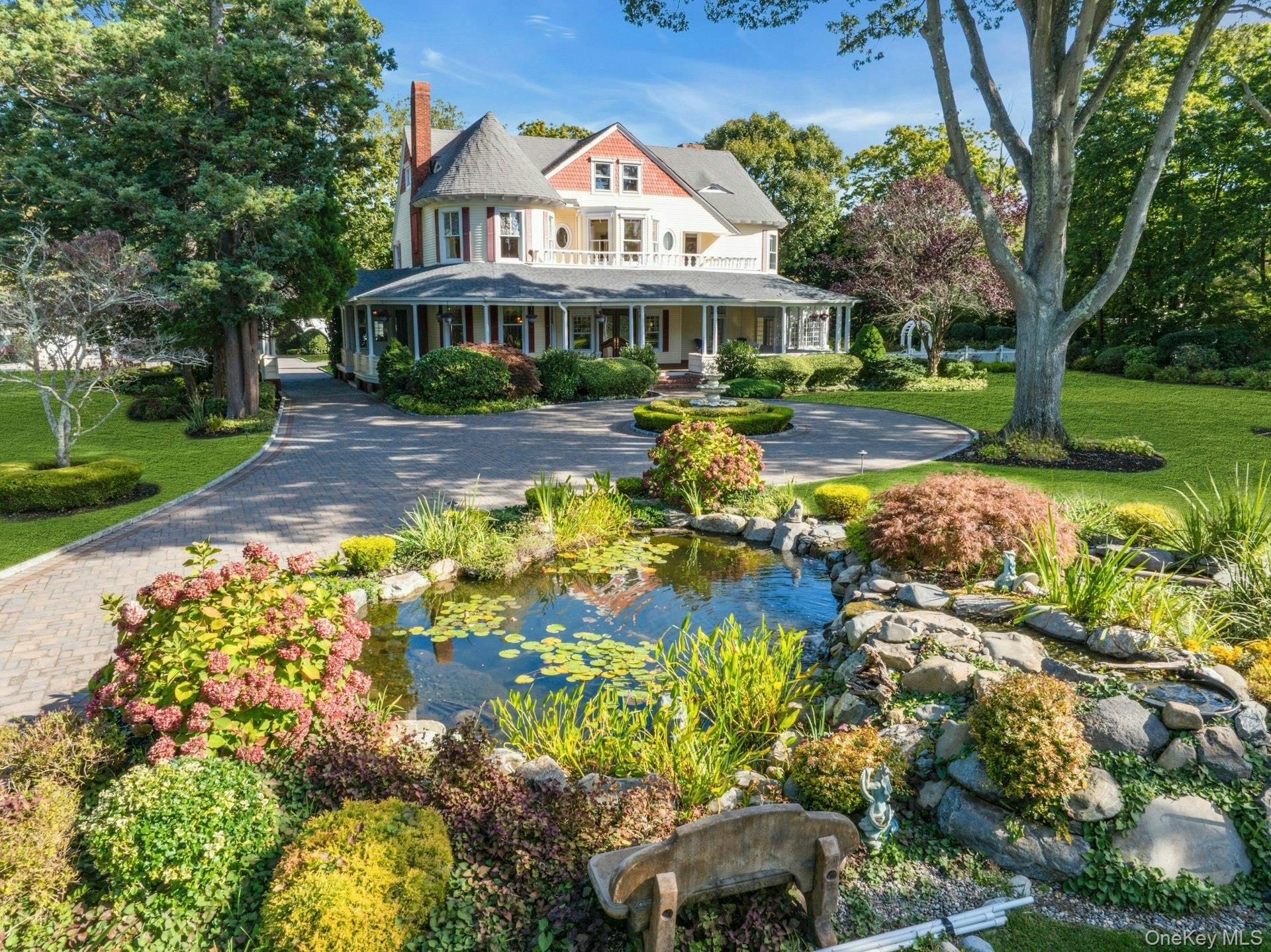 661 Middle Road, Bayport, NY 11705