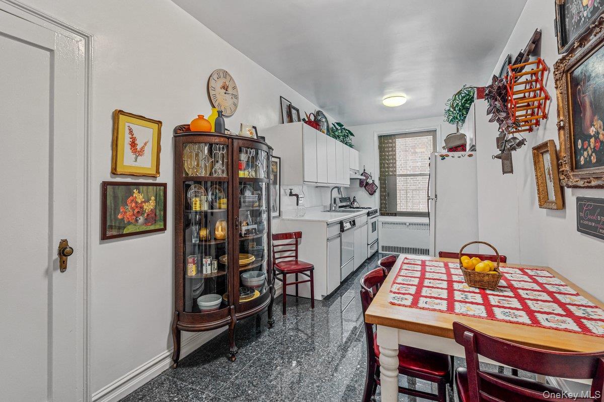 111-15 75th Avenue # 6G, Forest Hills, NY 11375