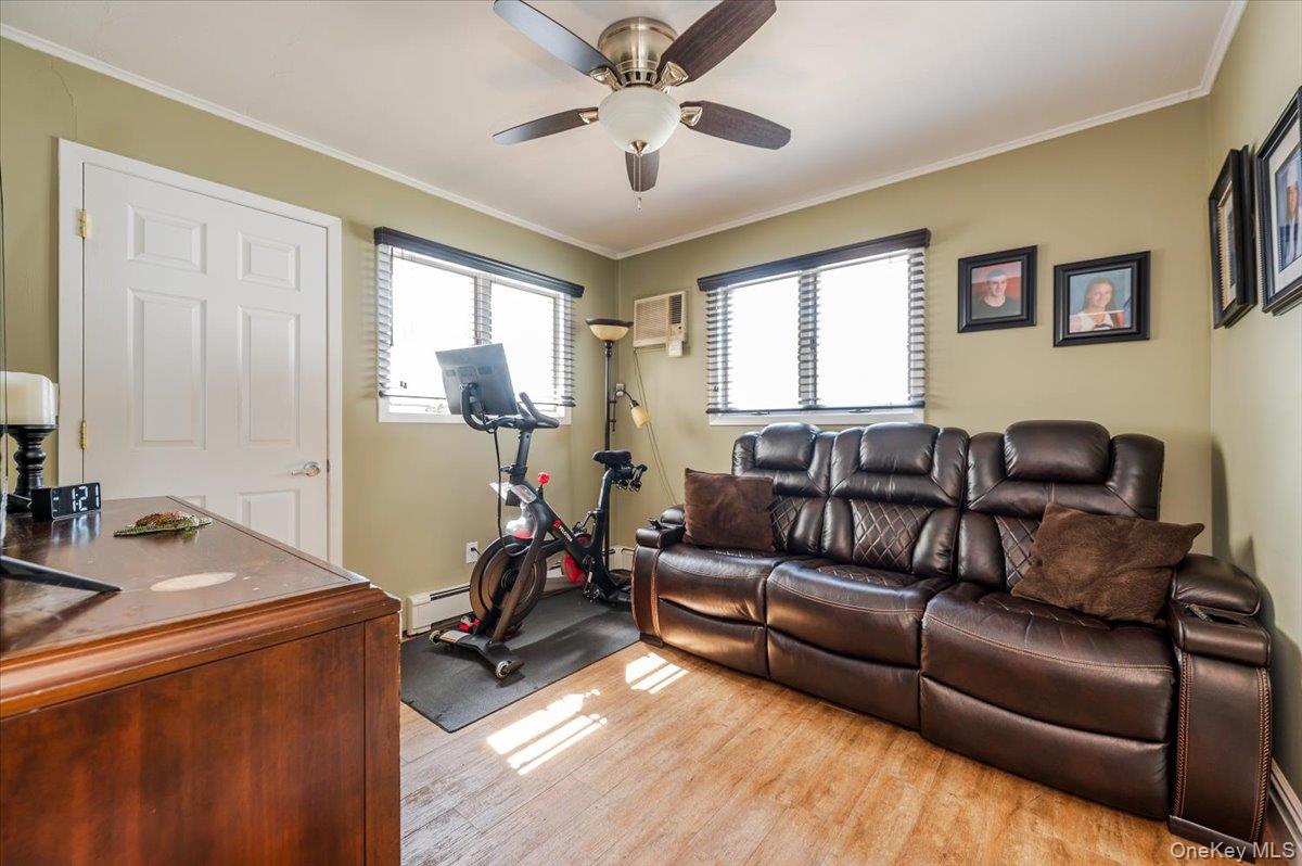 99 W Cortland Avenue, Oceanside, NY 11572