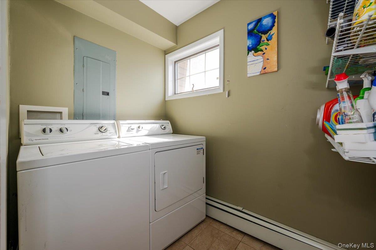 99 W Cortland Avenue, Oceanside, NY 11572